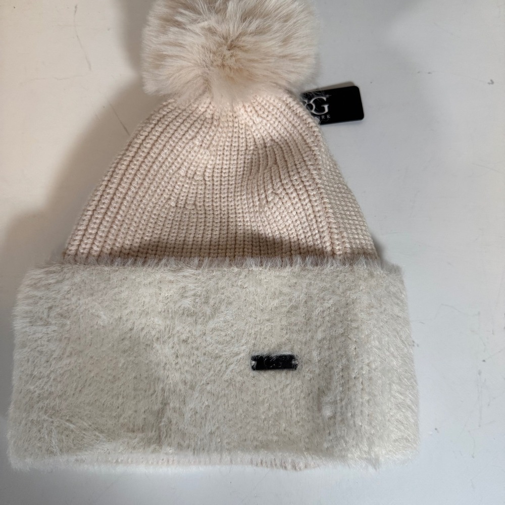 COG New York Beige Ribbed Knit Faux Fur Pom Beanie Hat Style COG BPN18051